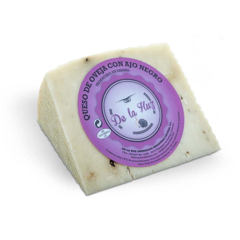 200 g Manchego Käse mit schwarzem Knoblauch