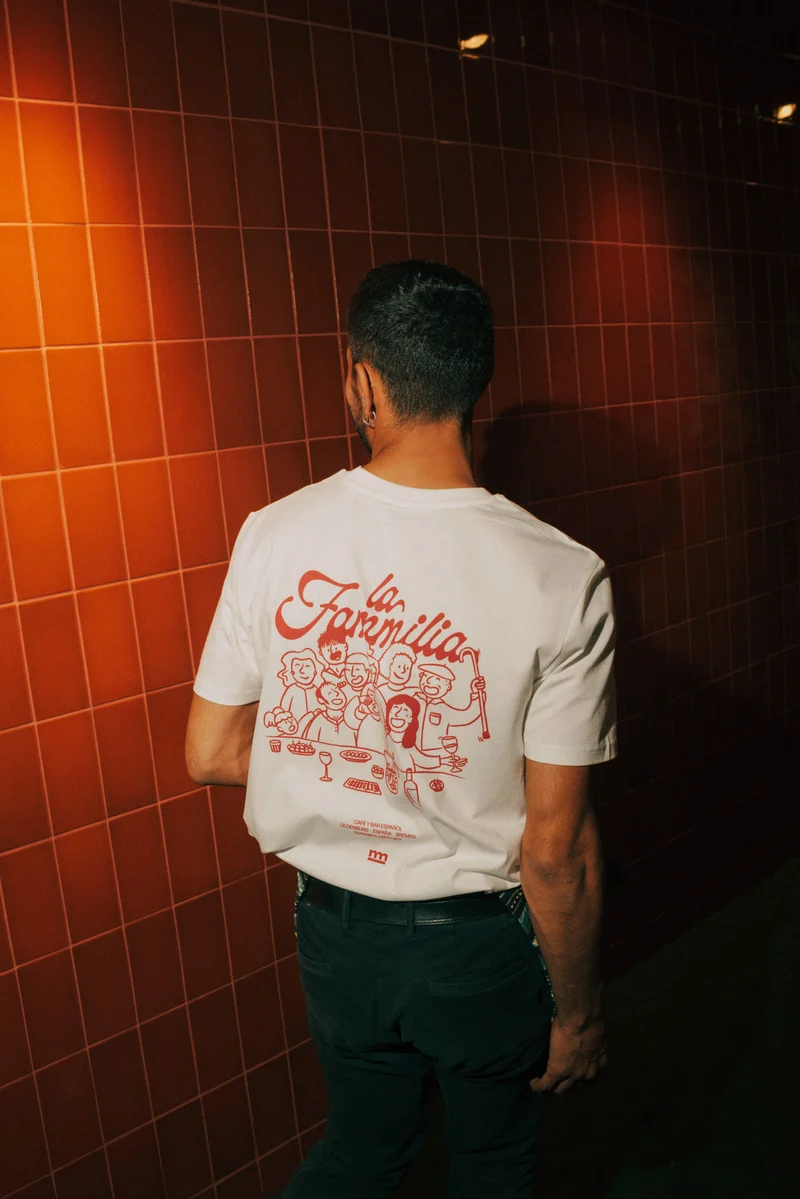 La Fammilia T-Shirt 2025