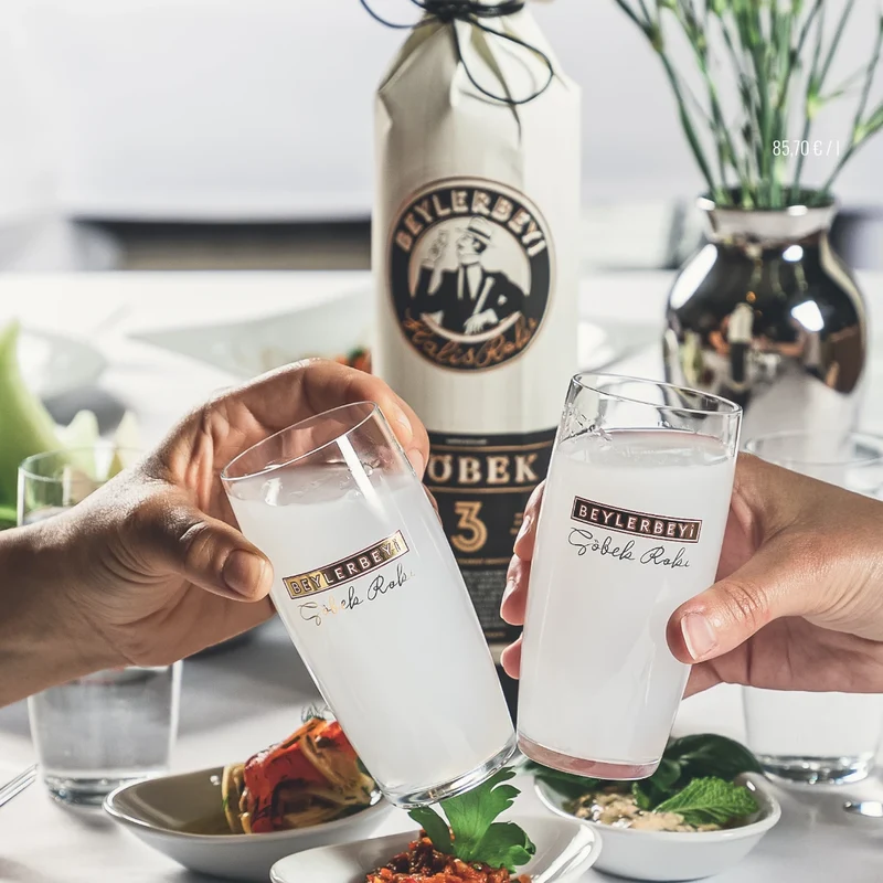 Beylerbeyi Rakı Neues Glas