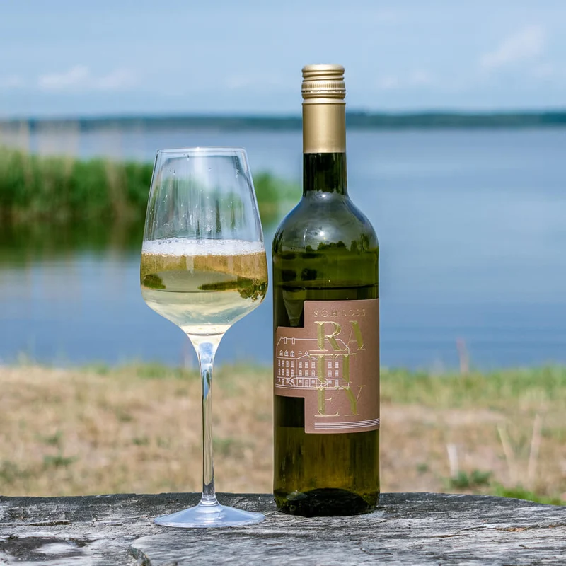 Hundertdreiundfünfzig Cuvée Weißwein trocken 2022