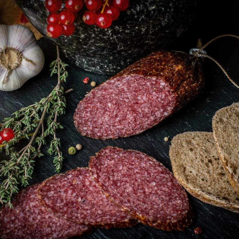 Damwildsalami mit Schweinespeck von Purely Green - VAKUUMIERT - ca. 330 g am Stück