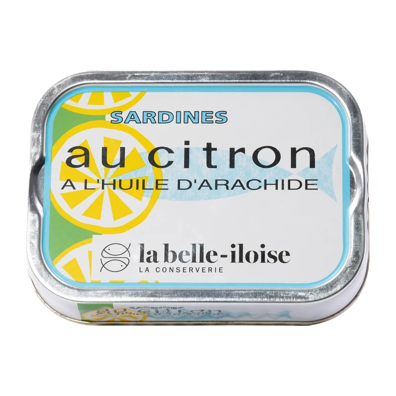 Sardinen mit Erdnussöl und Zitrone