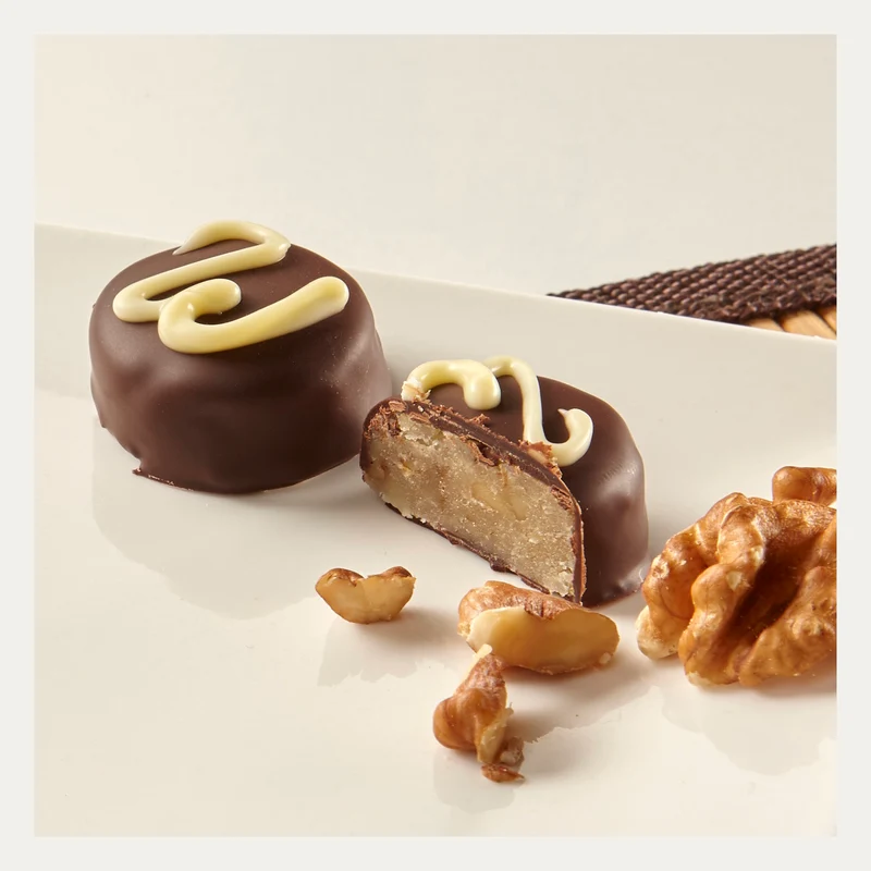 Walnuss-Marzipan Pralinen – 8 Stück – 100 g